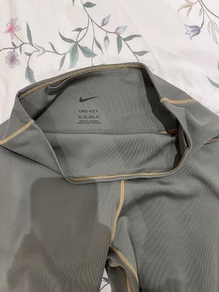 Leggings Nike Marrón y Verde Oliva