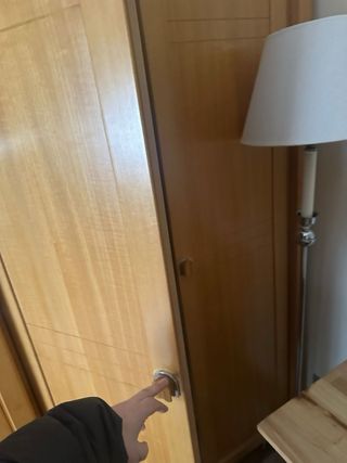 Habitación completa de madera , escritorio, baldas