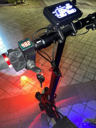 Patinete Eléctrico con Luces LED