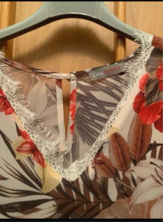 Blusa floreale maniche 3/4