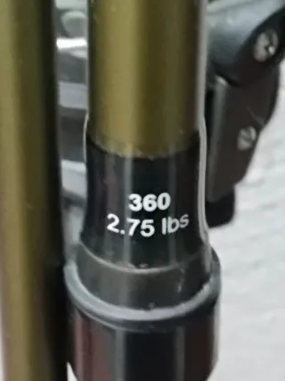 2 Cañas de pescar con carretes