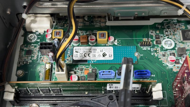 Torre HP ProDesk 400 G5 i7 Gen 8 afbeelding 4