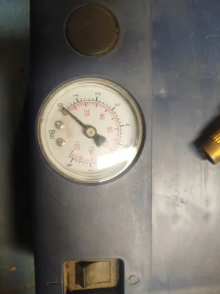 Compresor Coche 12V con Manómetro