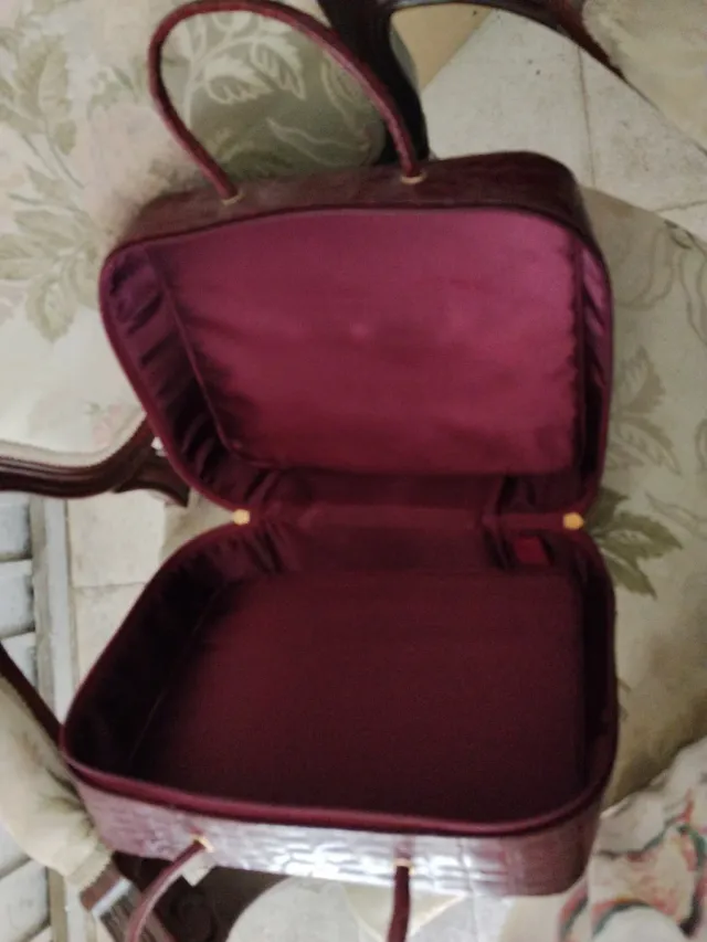 Bolso maletín vintage rojo