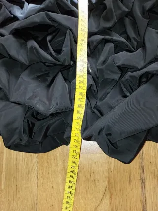 Vestido fiesta negro ajustado. Florido. Precioso.