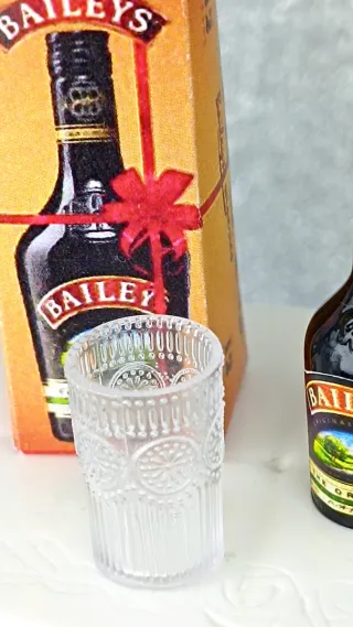 Miniatura Botella Baileys para Barbie