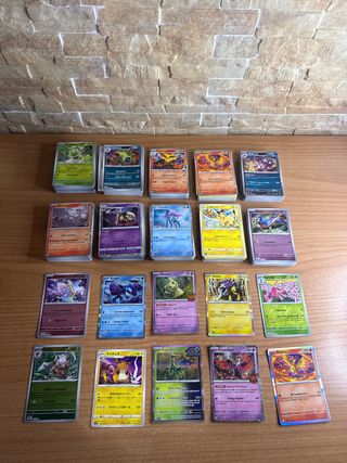 Lotto 500 carte Pokémon Varie