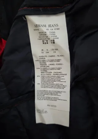 Chaqueta de plumas acolchada roja