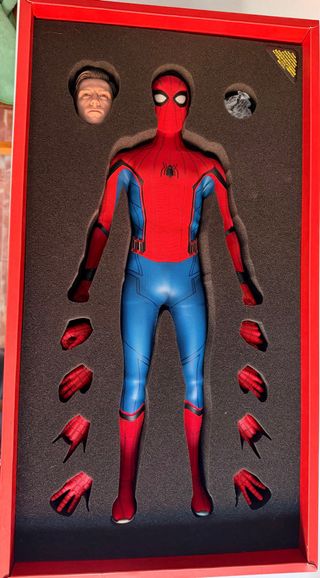 Hot Toys Spider-Man Homecoming 1/4 DX