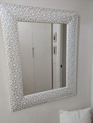 Espejo decorativo plata y blanco de 70x90