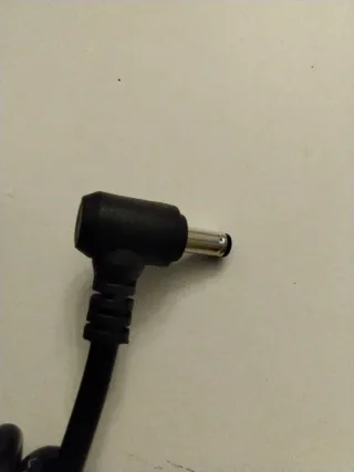 Fuente de alimentación negra