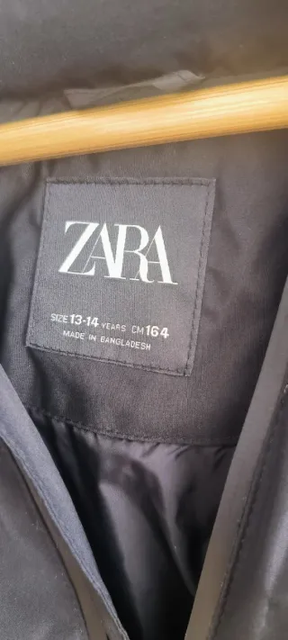 Chaqueta Zara Niño Negra con Capucha talla 13/14