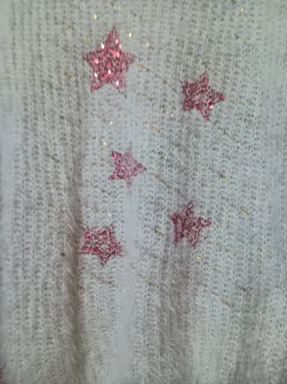 Jersey blanco con estrellas rosas
