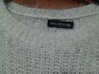 Jersey blanco con estrellas rosas