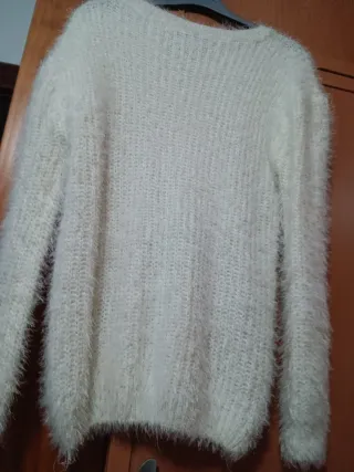 Jersey blanco con estrellas rosas