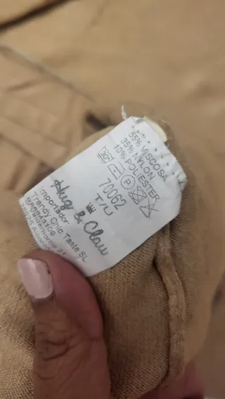 Vestido largo beige con bolsillos