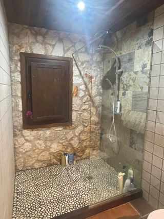 alquila habitacion para 1 persona  Se pide nomina