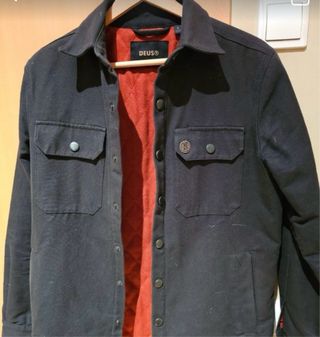 Chaqueta Deus Ex Machina Negra y Roja