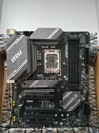 Scheda madre MSI B760 Gaming Plus WiFi