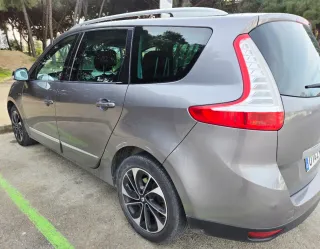 Renault Grand Scenic 2015