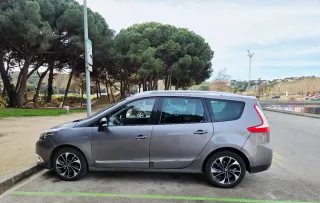 Renault Grand Scenic 2015