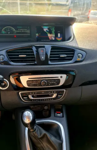 Renault Grand Scenic 2015