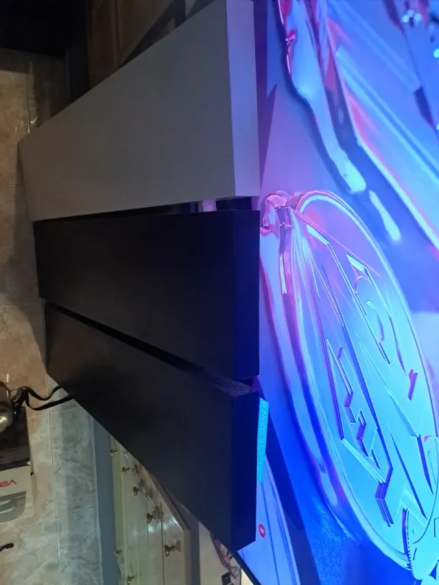 Estantería Ikea Negra y Blanca 25 euros las 3