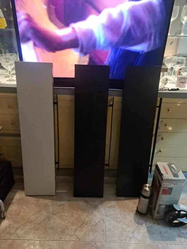 Estantería Ikea Negra y Blanca 25 euros las 3