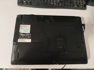 Fujitsu Esprimo Mobile V5535 Portátil