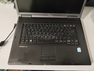 Fujitsu Esprimo Mobile V5535 Portátil