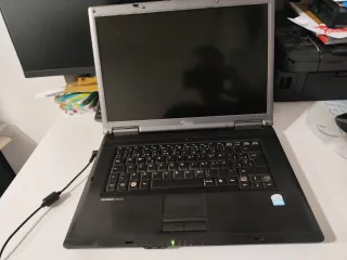 Fujitsu Esprimo Mobile V5535 Portátil