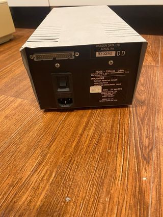 Disquetera Dragon Beige/Negro