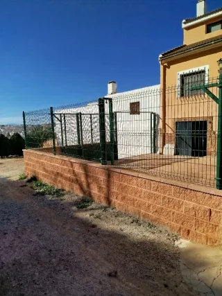 Piso Bajo , barrio el pino hellin albacete