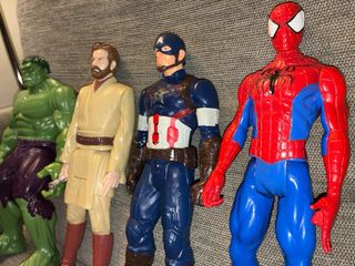 Figuras 30 cm Hulk, ObiWan, Cap América, Spiderman