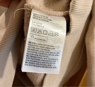 Sudadera beige con estampado de tigre y serpiente