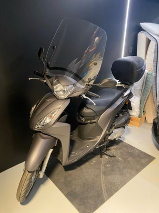 Honda Vision 110 Gris