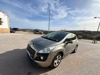 Peugeot 3008 2011