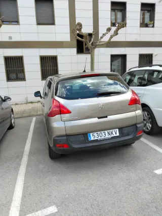 Peugeot 3008 2011