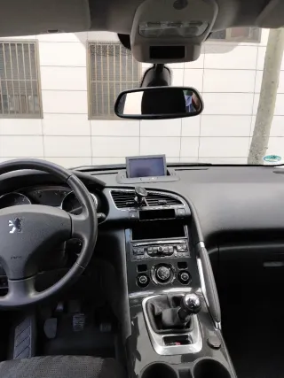 Peugeot 3008 2011