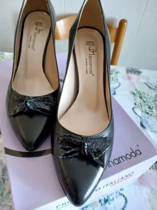 Décolleté nere con fiocco