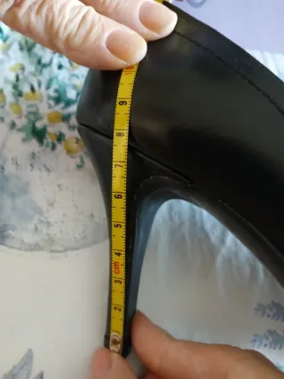 Décolleté nere con fiocco