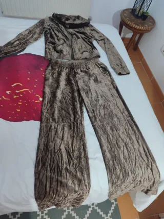 Conjunto chándal mujer marrón