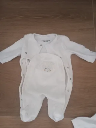 5 pijamas bebé