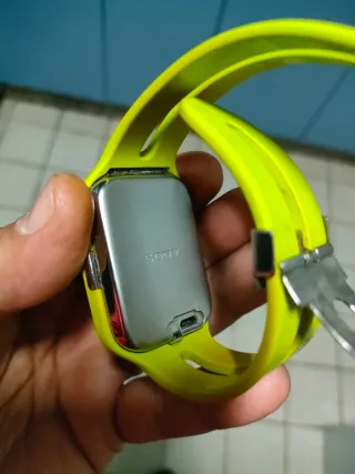 Orologio intelligente Sony Swatch 3 Giallo