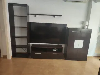 Mueble de comedor modular marrón y blanco