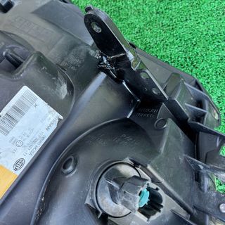 Faro Izquierdo Nissan Navara