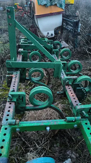 Cultivador Chisel Agrícola