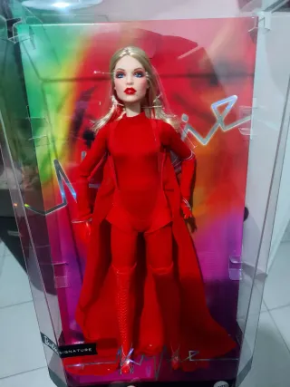Barbie Kylie Minogue Signature
