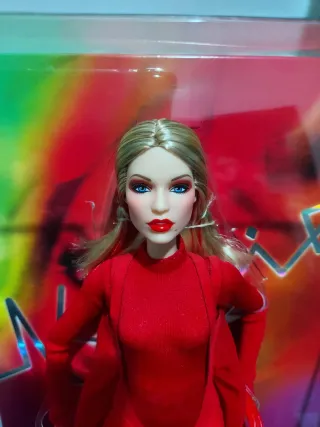 Barbie Kylie Minogue Signature