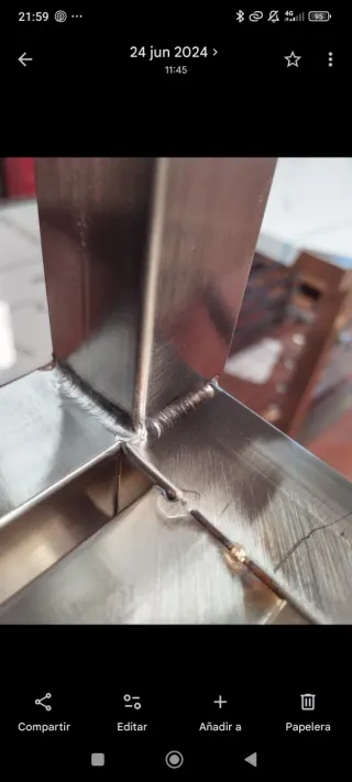 Servicio de soldador o fabricaciónes metálicas.